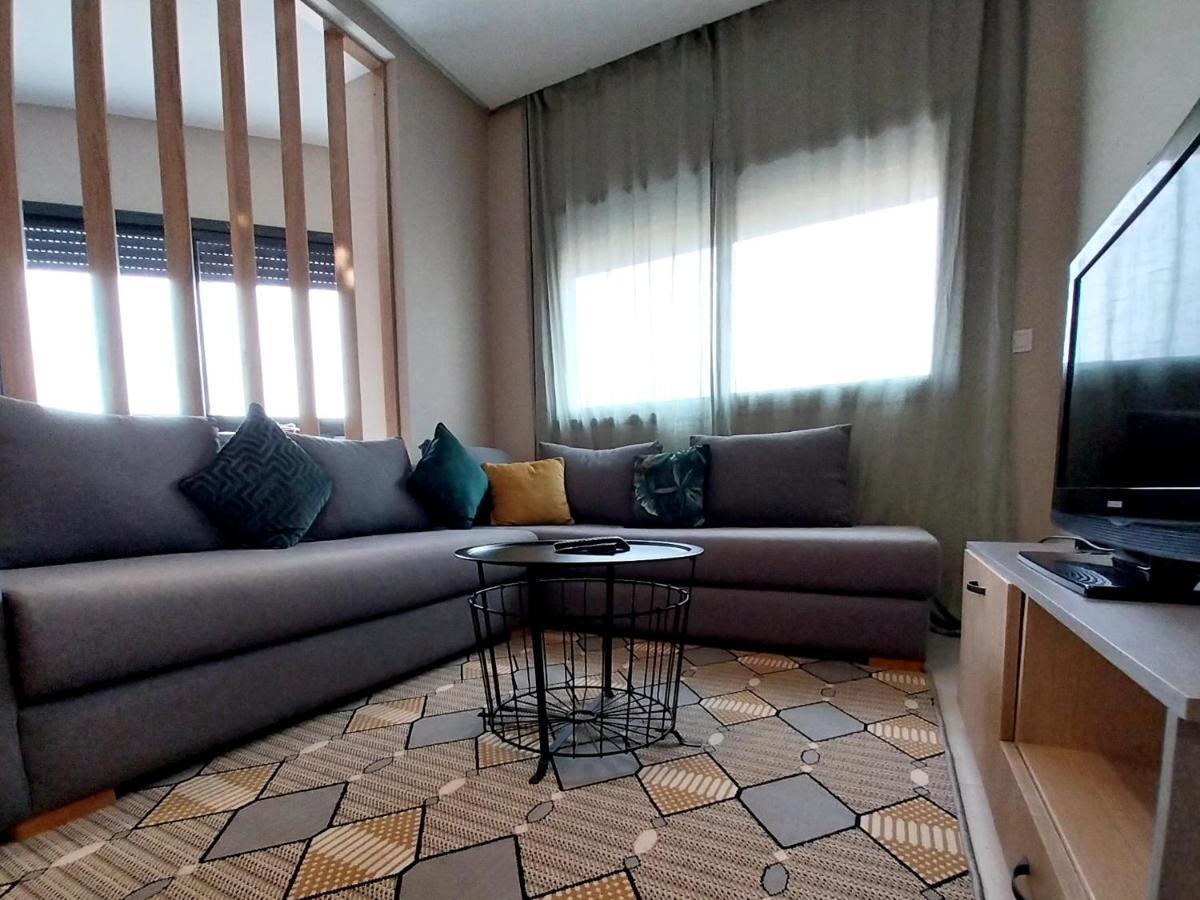 Beautiful Apartment Next To Airport Mohamed V Derroua Bagian luar foto