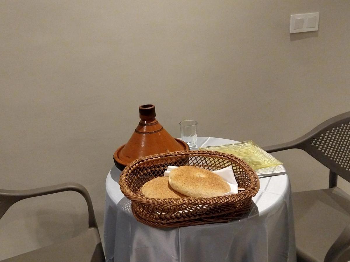 Beautiful Apartment Next To Airport Mohamed V Derroua Bagian luar foto