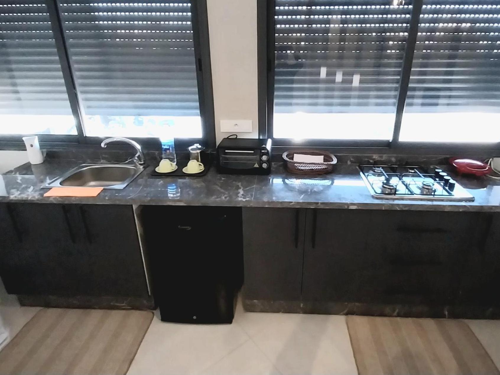Beautiful Apartment Next To Airport Mohamed V Derroua Bagian luar foto