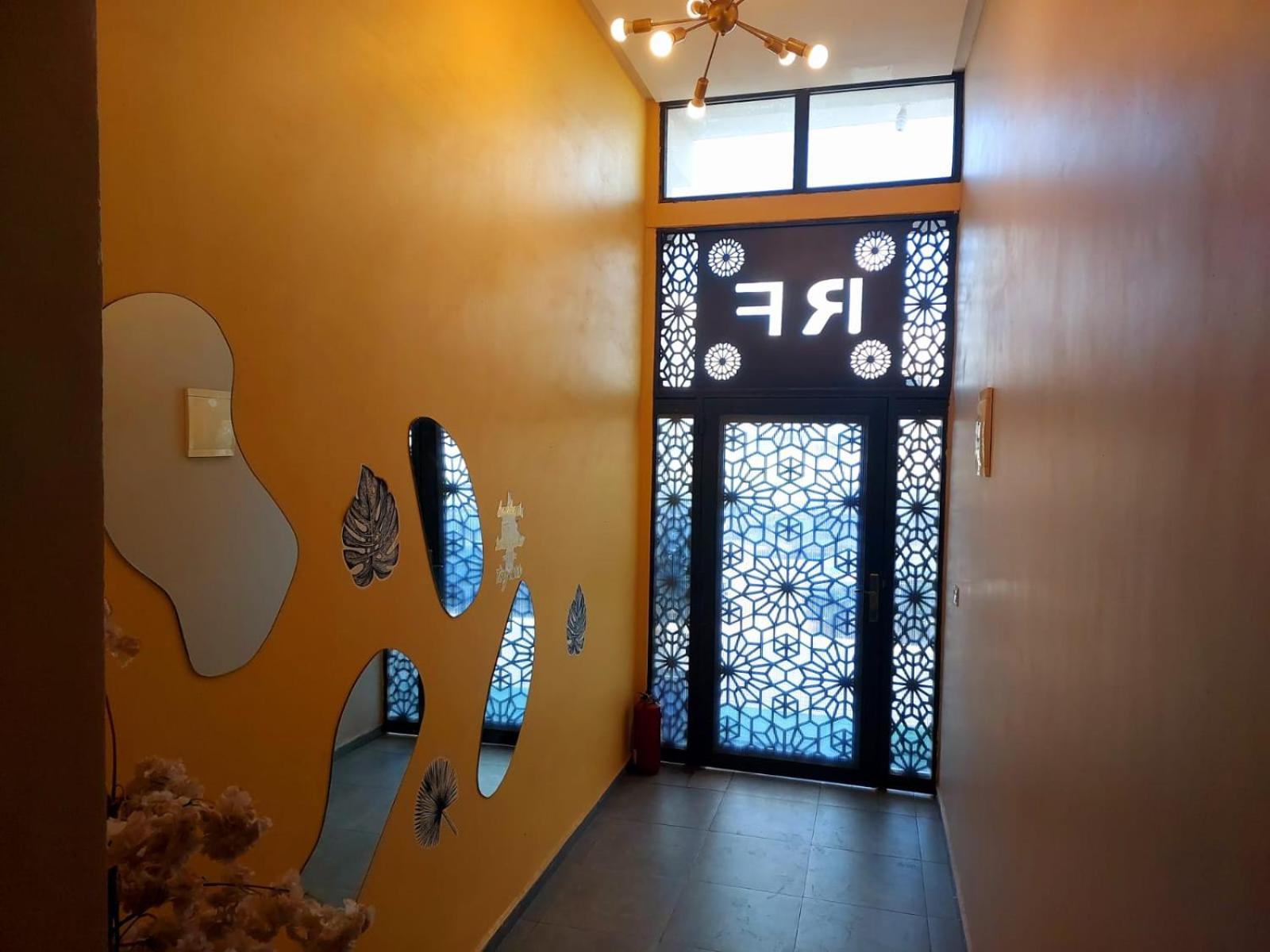 Beautiful Apartment Next To Airport Mohamed V Derroua Bagian luar foto